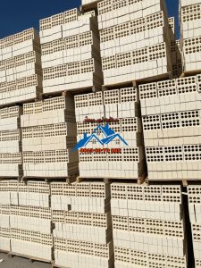 دربارۀ این مقاله بیشتر بخوانید آجربرادران:صنایع آجرمبصّر