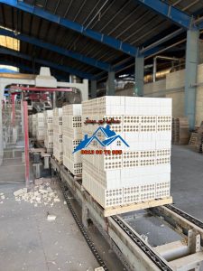 دربارۀ این مقاله بیشتر بخوانید آجرنیلفروشان:صنایع آجرمبصّر